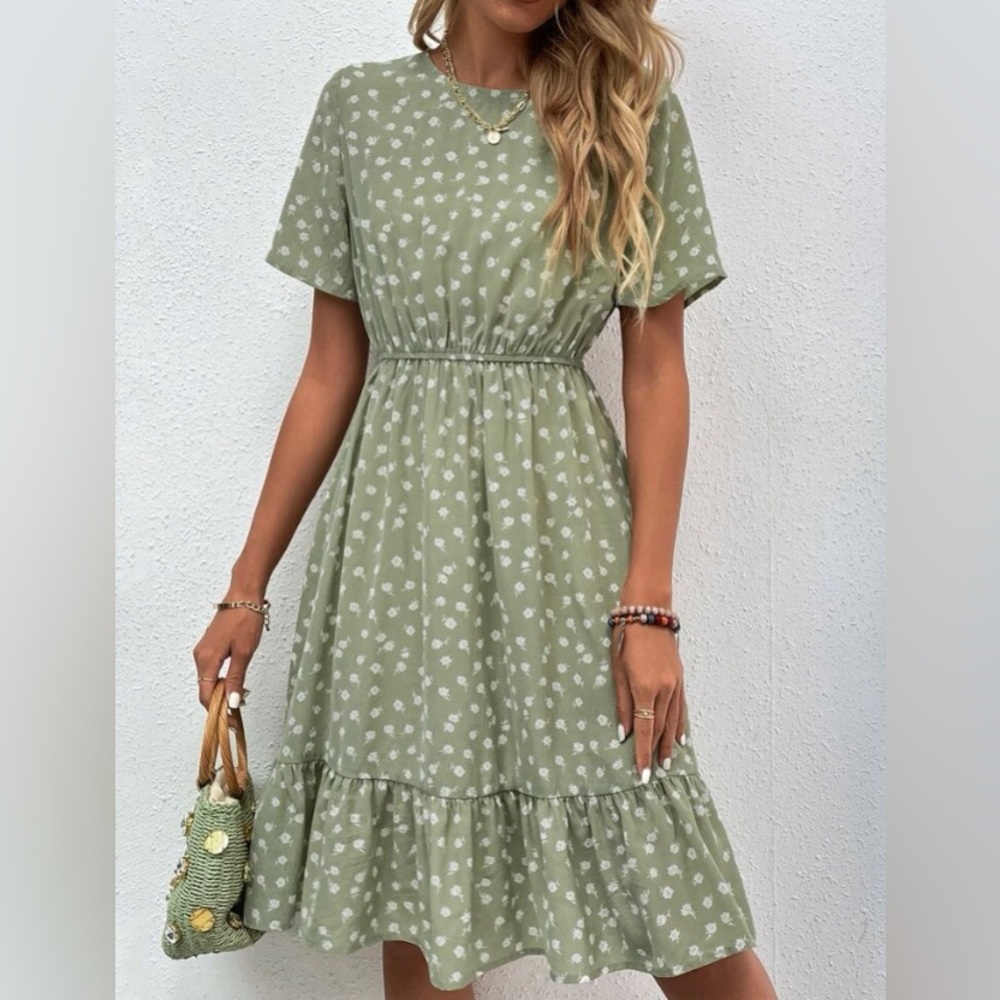 ✨Floral Ruffle Hem Dress✨